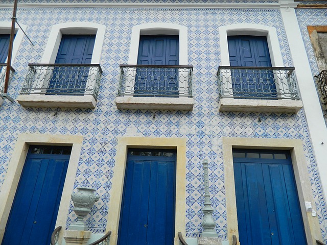 Fachada de azulejo das casinhas de São Luís, MA.