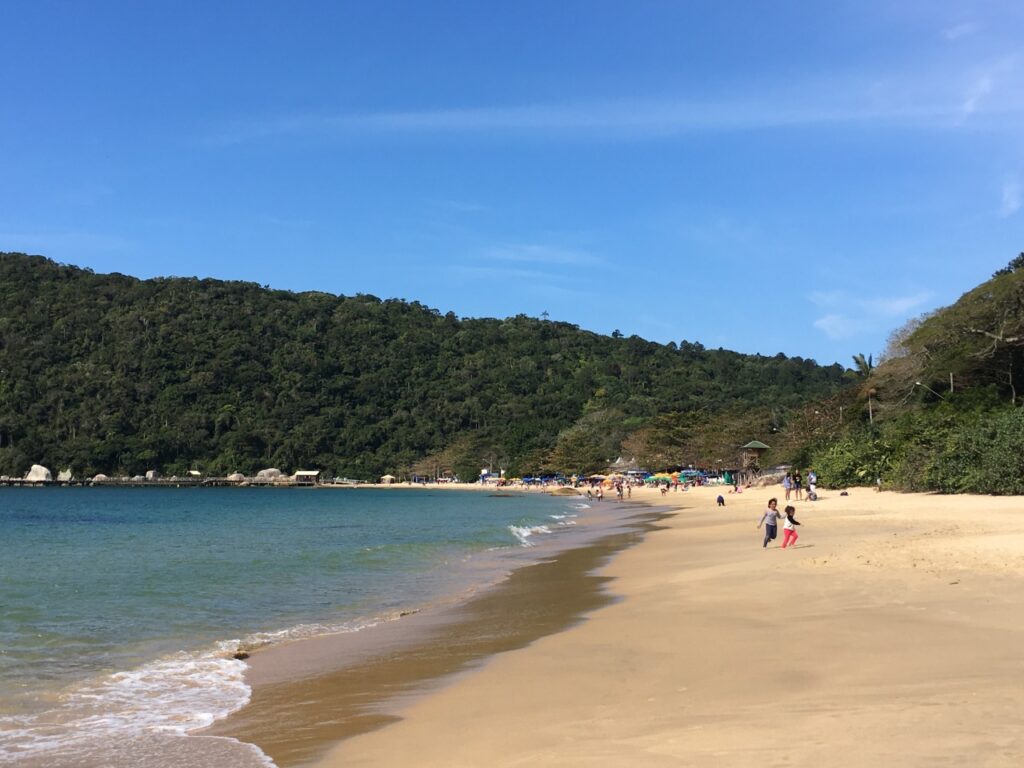 Pontos de interesse de Balneário Camboriú: mar da Praia de Laranjeiras