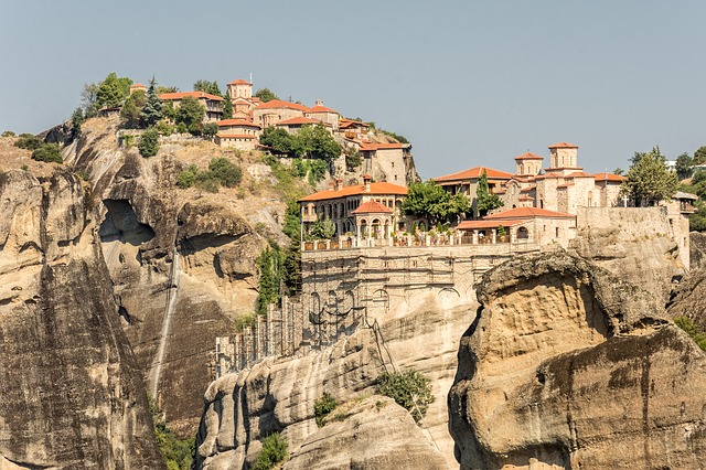 Mosteiros de Meteora, em cima de pedras, Grécia Continental