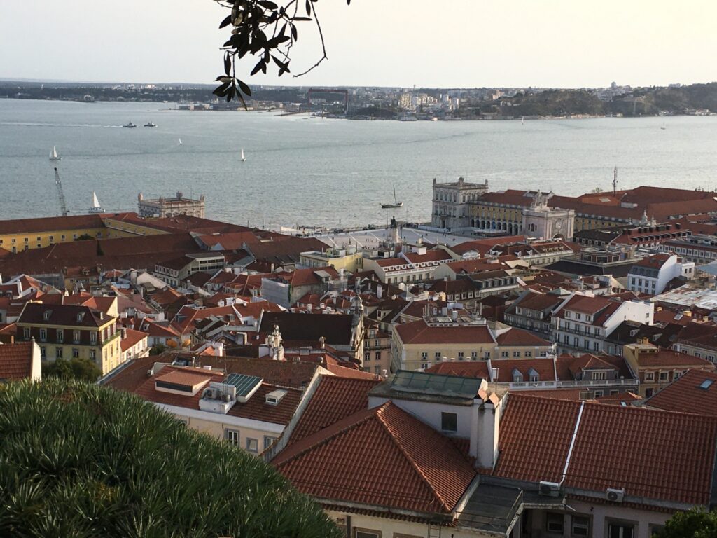 Vista de Lisboa desde o Castelo de São Jorge... 