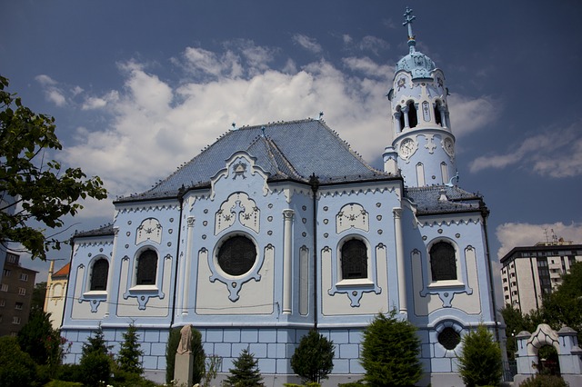 Fachada da Igreja Azul, Bratislava