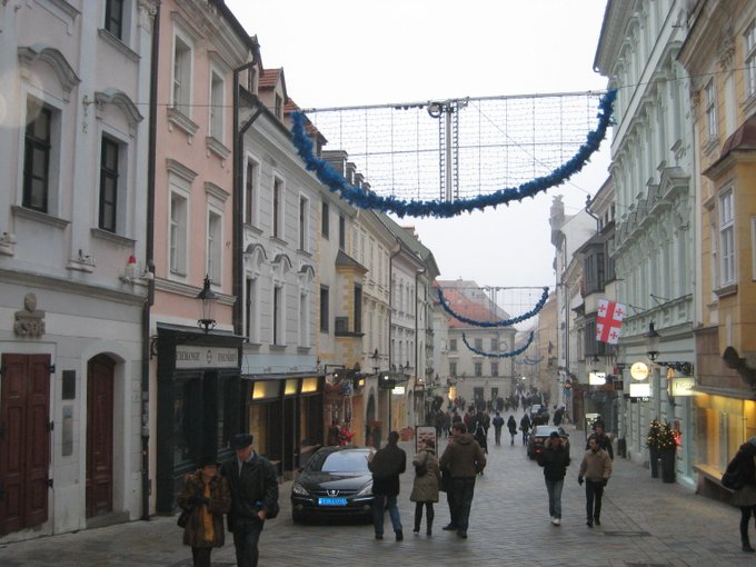 Centrinho histórico de Bratislava no inverno
