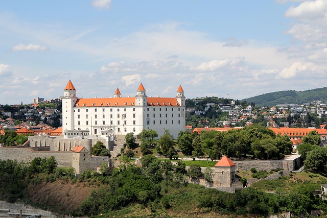 Vista do Castelo de Bratislava e seus arredores